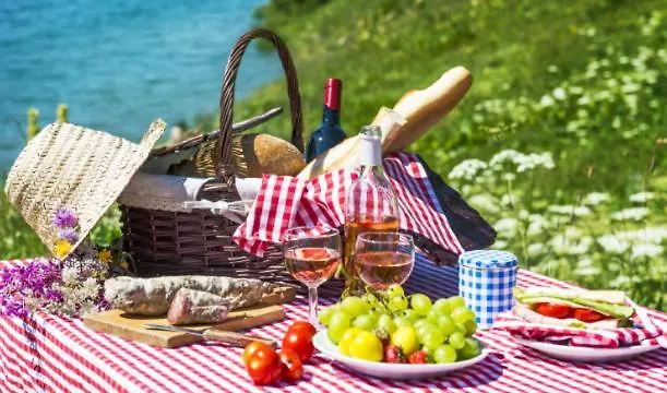 Peniche Caroline, chambres climatisées, petit dejeuner compris, cyclistes bienvenus